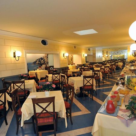 Hotel Miramare Maiori Bagian luar foto